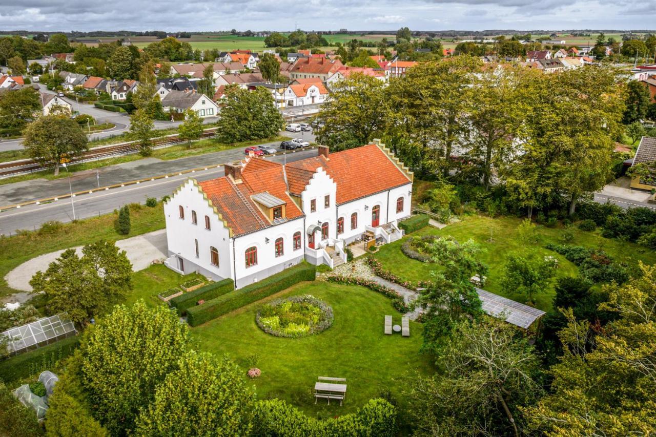 Vita Huset Pa Oesterlen Garsnas Exterior photo